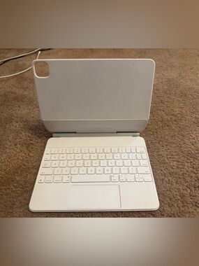 Apple Silver and White IPad Mini Keyboard Folio